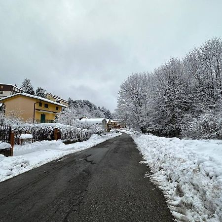 Апартаменты La Casa Di Fantalegno Камильятелло-Силано Экстерьер фото